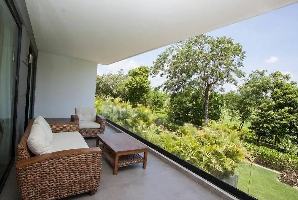 Nick Price By Teamoplaya Hotel Lafitte